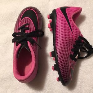 Nike soccer cleats kids size 11
